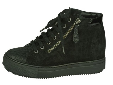 Tara Sneaker