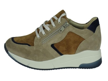 Joyce Sneaker