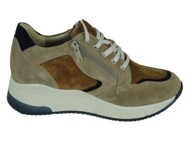 Joyce Sneaker