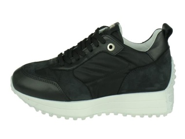 Women Retro Runner
