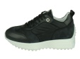 Women Retro Runner