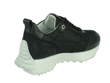 Women Retro Runner